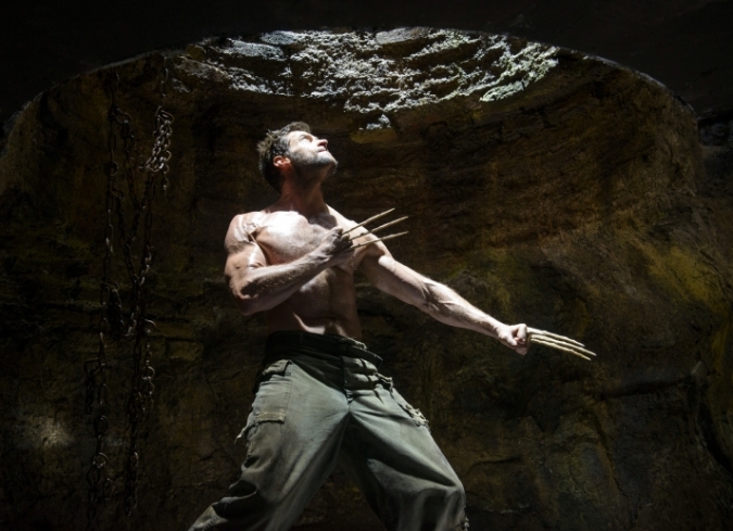 Wolverine: el inmortal se concentra en fortalecer la imagen de Hugh Jackman como h�roe, que recuperar la pugna central del comic en el que la pel�cula est� basada: la de la civilizaci�n contra la bestialidad.  - ENFILME.COM