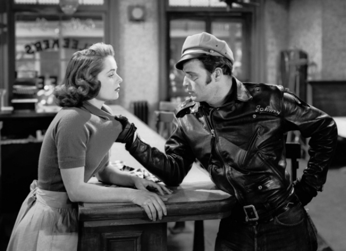 La    m�sica rock incursion� en el cine en 1955, cuando la canci�n ?Rock    Around the Clock?, de Bill Haley y sus Cometas (Bill Haley & His    Comets), son� en los cr�ditos iniciales de Semilla de maldad.  - ENFILME.COM