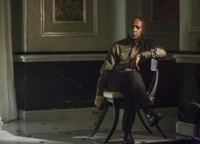 En un lugar sin leyEl justiciero (The Equalizer) de Antoine Fuqua (Training Day, 2001) se inspira en dos cl�sicos del cine de acci�n de la d�cada de los� setenta y los ochenta, El vengador an�nimo (Death Wish, 1974), protagonizada por Charles Bronson, y la serie The Equalizer (1985) dirigida por Michael Sloan y Richard Lindheim. Como en aquellas dos historias, el personaje principal de esta pel�cula interpretado por Denzel Washington.  - ENFILME.COM