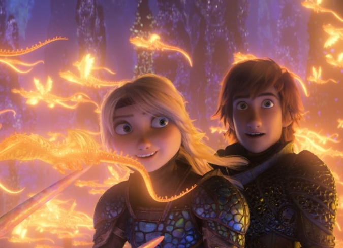 Ambientada un a�o despu�s de los eventos de la segunda pel�cula, Hipo (Jay Baruchel) ha asumido su lugar como l�der de la aldea de Berk, la isla de vikingos y dragones que, despu�s de la muerte de su padre, ha continuado su proceso para convertirse en una colorida comunidad atiborrada de humanos y dragones viviendo juntos. Al lado de su valiente novia Astrid (America Ferrera) y de su inseparable drag�n Chimuelo, Hipo se ha mantenido fiel� a la misi�n, inculcada por su reci�n encontrada madre Valka (Cate Blanchett), de liberar dragones que est�n en cautiverio y llevarlos a la isla de Berk. La tarea toma una abrupta pausa con la llegada del buscador de dragones Grimmel (F. Murray Abraham), quien est� determinado a destruir esta utop�a. Mientras los aldeanos buscan una soluci�n para llevar a los dragones a un lugar seguro, Chimuelo se ve atra�do hacia una nueva integrante del clan, una drag�n Light Fury. Ahora ser� el drag�n el que tendr� que reafirmar la realidad de su relaci�n con Hipo.  - ENFILME.COM