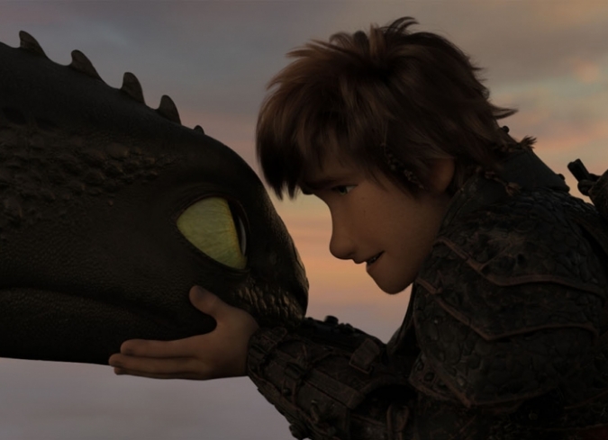 Ambientada un a�o despu�s de los eventos de la segunda pel�cula, Hipo (Jay Baruchel) ha asumido su lugar como l�der de la aldea de Berk, la isla de vikingos y dragones que, despu�s de la muerte de su padre, ha continuado su proceso para convertirse en una colorida comunidad atiborrada de humanos y dragones viviendo juntos. Al lado de su valiente novia Astrid (America Ferrera) y de su inseparable drag�n Chimuelo, Hipo se ha mantenido fiel� a la misi�n, inculcada por su reci�n encontrada madre Valka (Cate Blanchett), de liberar dragones que est�n en cautiverio y llevarlos a la isla de Berk. La tarea toma una abrupta pausa con la llegada del buscador de dragones Grimmel (F. Murray Abraham), quien est� determinado a destruir esta utop�a. Mientras los aldeanos buscan una soluci�n para llevar a los dragones a un lugar seguro, Chimuelo se ve atra�do hacia una nueva integrante del clan, una drag�n Light Fury. Ahora ser� el drag�n el que tendr� que reafirmar la realidad de su relaci�n con Hipo.  - ENFILME.COM