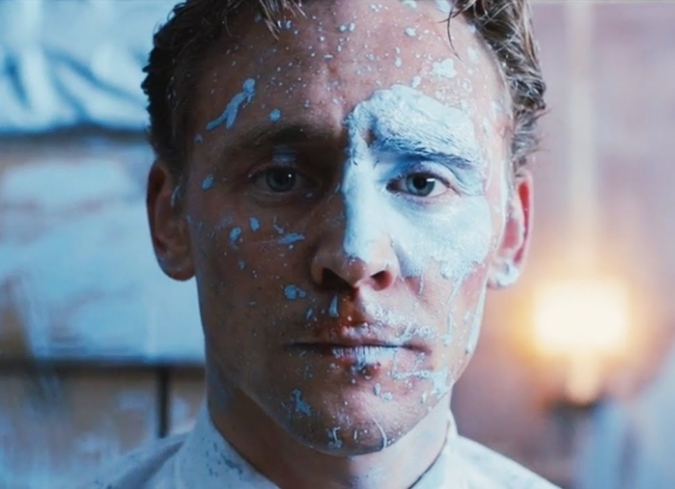 Fecha de estreno en M�xico: 13 de mayo, 2016. Adaptaci�n cinematogr�fica de la novela de�J.G. Ballard dirigida por Ben Wheatley.  - ENFILME.COM