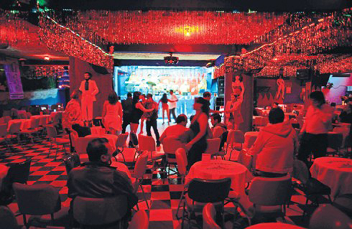 http://enfilme.com/img/content/ficheras_algarabia_cabaret_Enfilme_5548z.jpg