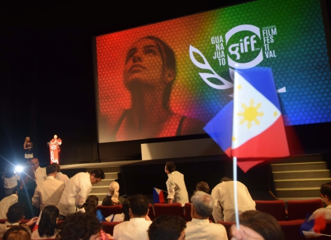 Durante el segundo d�a de actividades del GIFF 2019 en la ciudad de Guanajuato,�tuvimos la oportunidad de ver tres filmes:�Yesterday�de�Danny Boyle,�The Tony Alva Story�de�Buddy Coan Nichols�y�Rick Charn  - ENFILME.COM